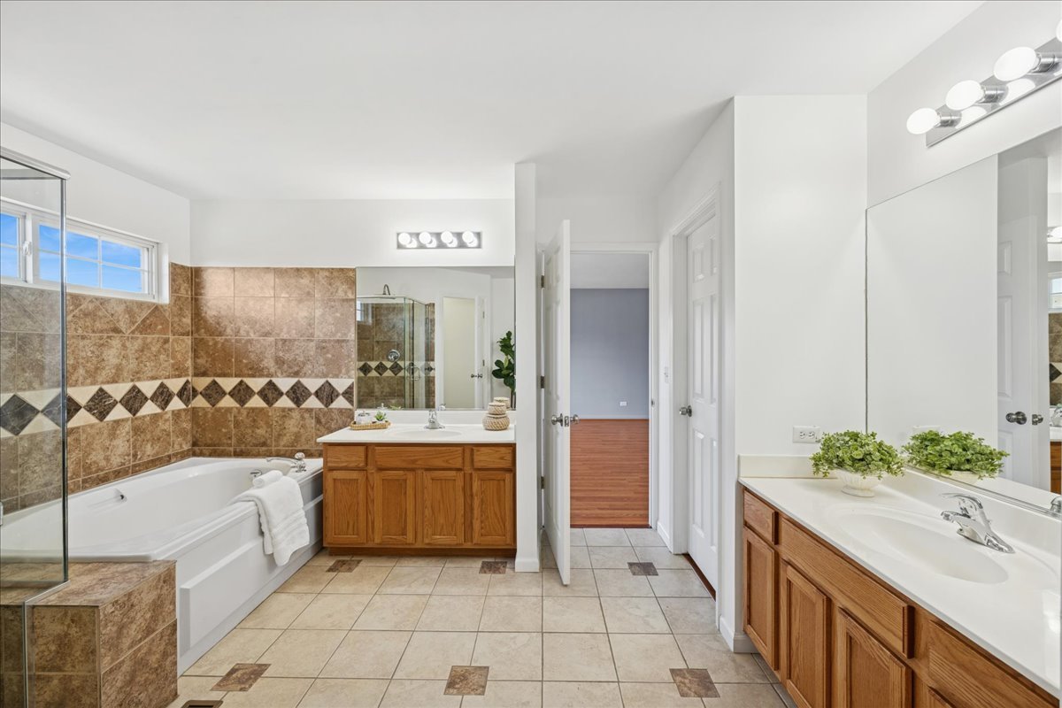 1480 Tudor Drive, Mundelein, IL 60060