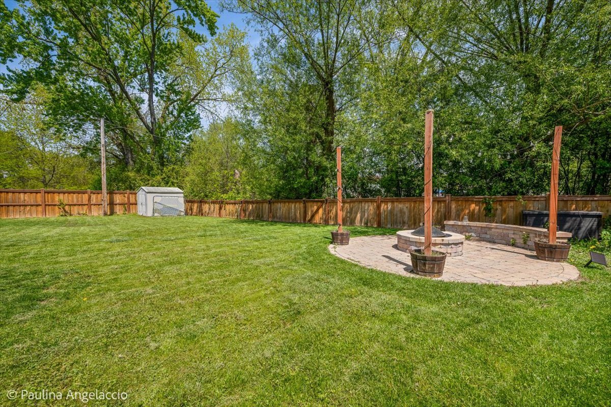 36449 N Streamwood Drive, Gurnee, IL 60031