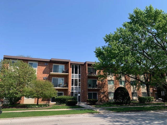 9721 S Keeler Avenue #102, Oak Lawn, IL 60453