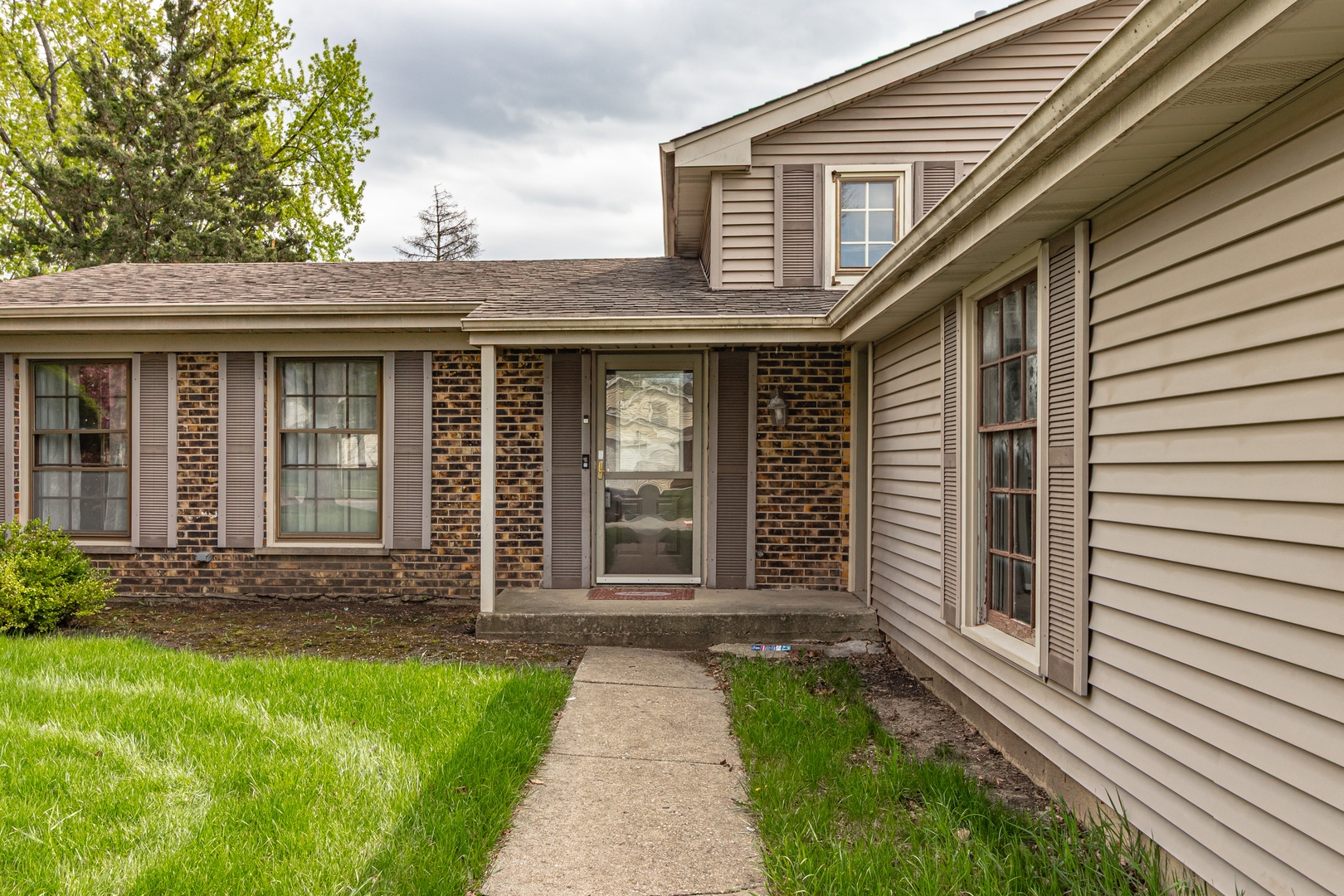 809 Thornton Lane, Buffalo Grove, IL 60089