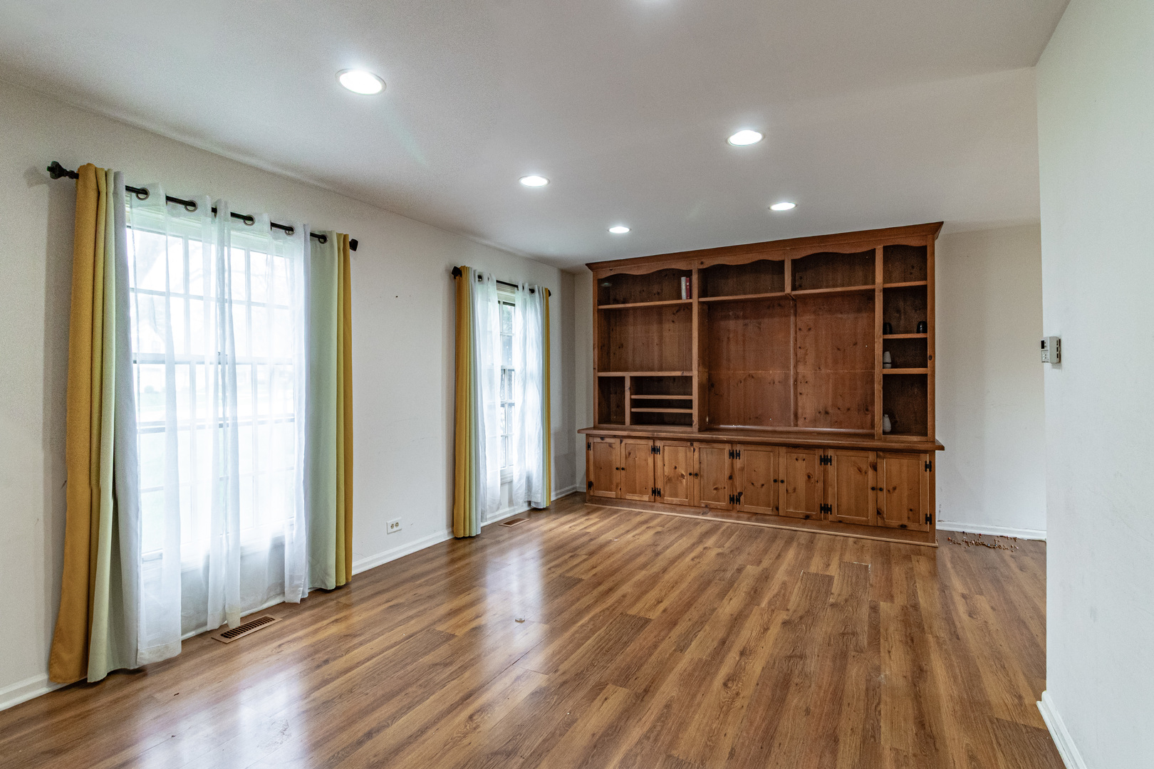 809 Thornton Lane, Buffalo Grove, IL 60089