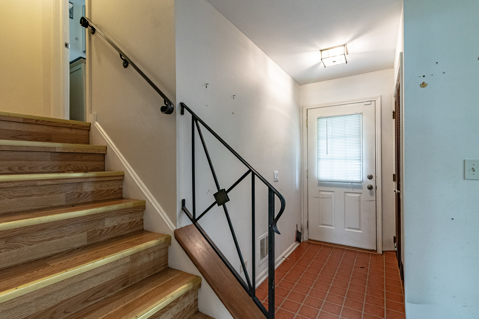 809 Thornton Lane, Buffalo Grove, IL 60089