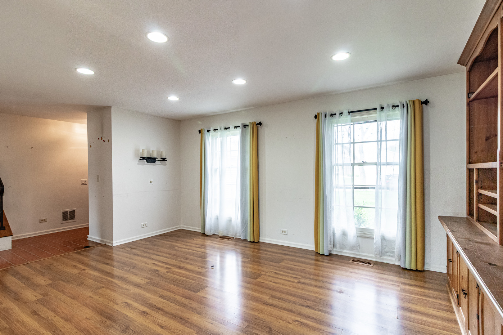 809 Thornton Lane, Buffalo Grove, IL 60089