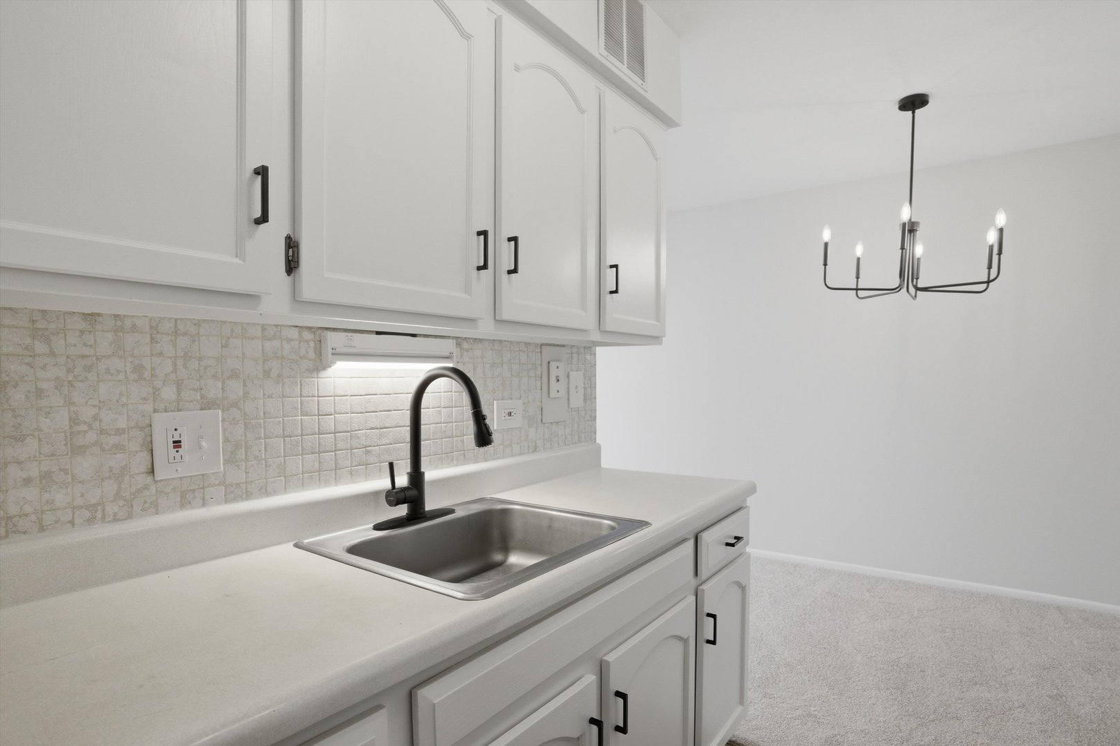 Hoffman Estates, IL 60169