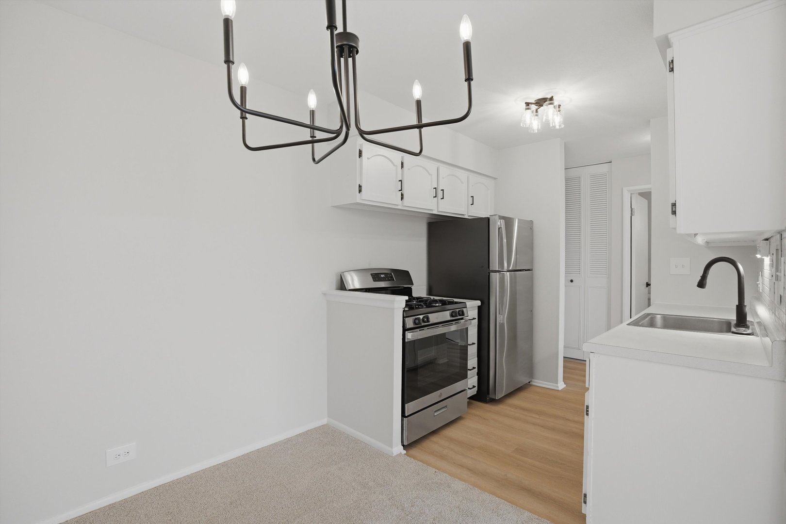 Hoffman Estates, IL 60169