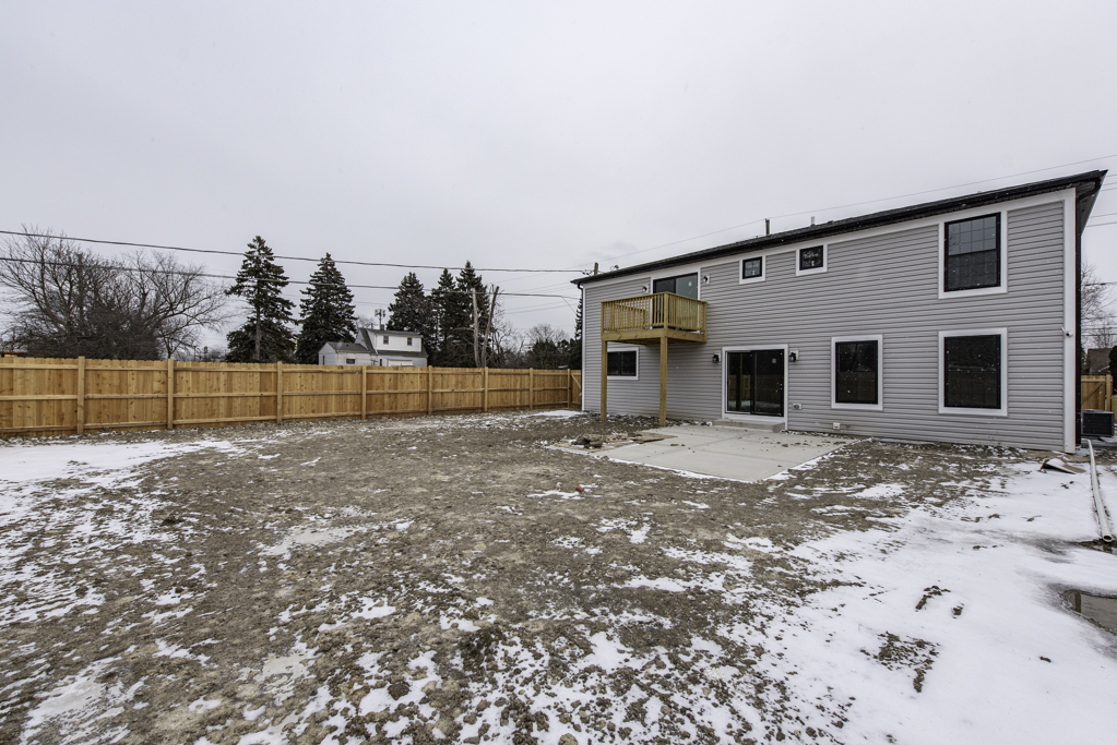 2920 22nd Place, North Chicago, IL 60064