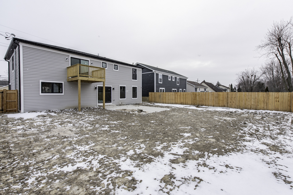 2920 22nd Place, North Chicago, IL 60064