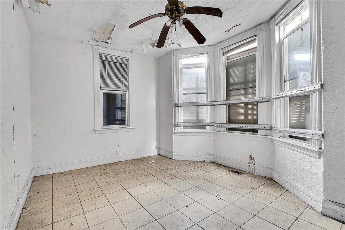 912 W 87th Street, Chicago, IL 60620