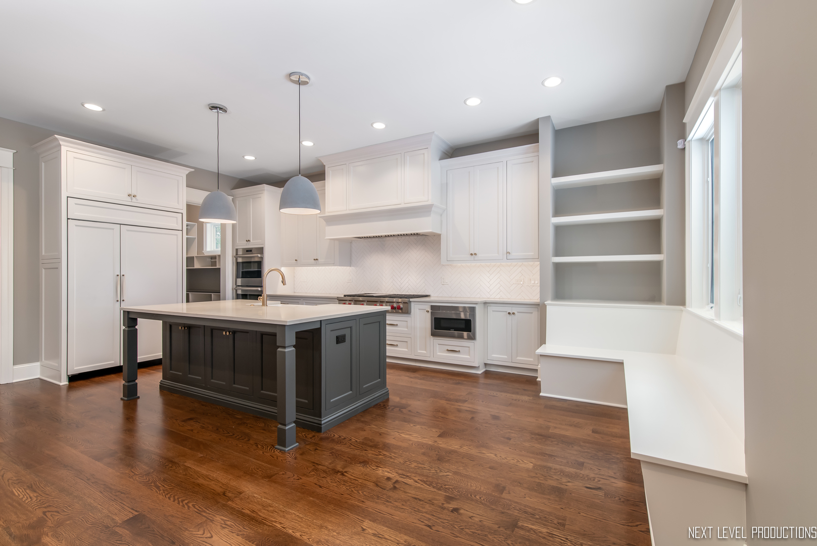 664 N Webster Street, Naperville, IL 60563