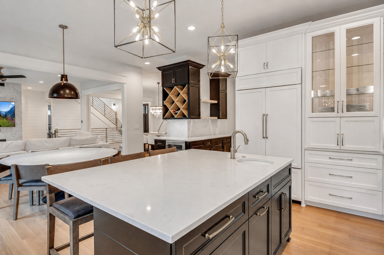 664 N Webster Street, Naperville, IL 60563