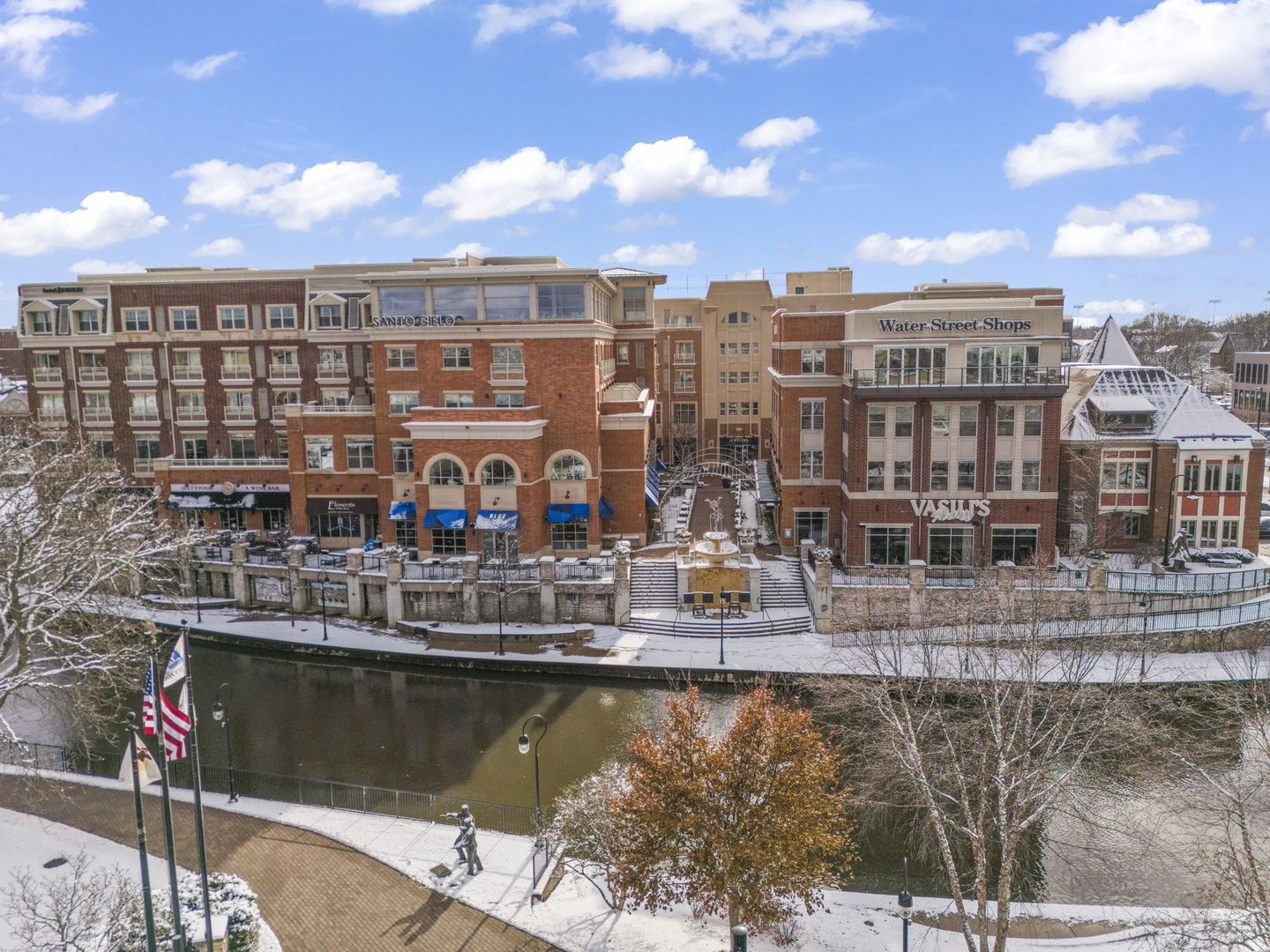 664 N Webster Street, Naperville, IL 60563