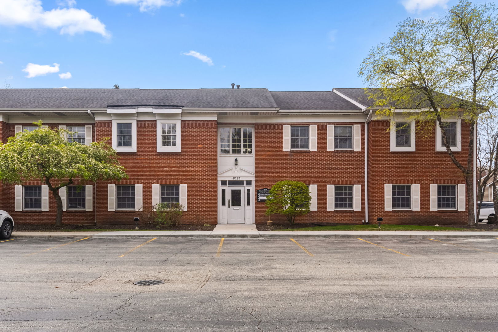 1025 W Wise Road #200, Schaumburg, IL 60193