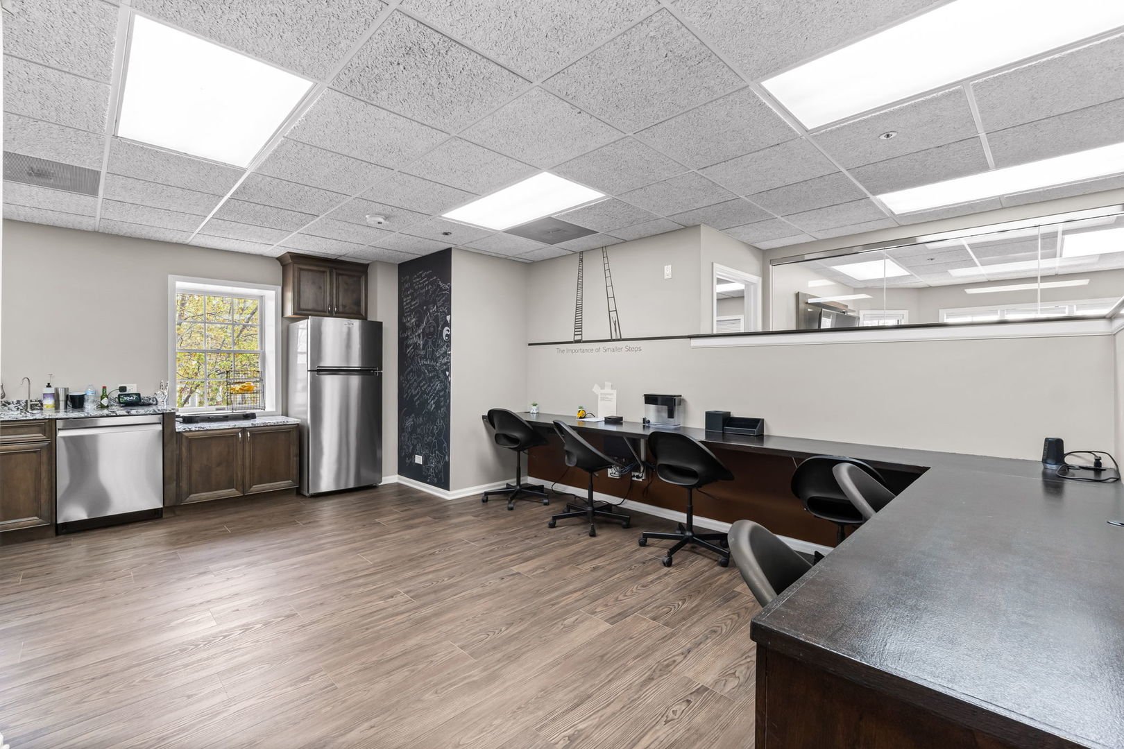 1025 W Wise Road #200, Schaumburg, IL 60193