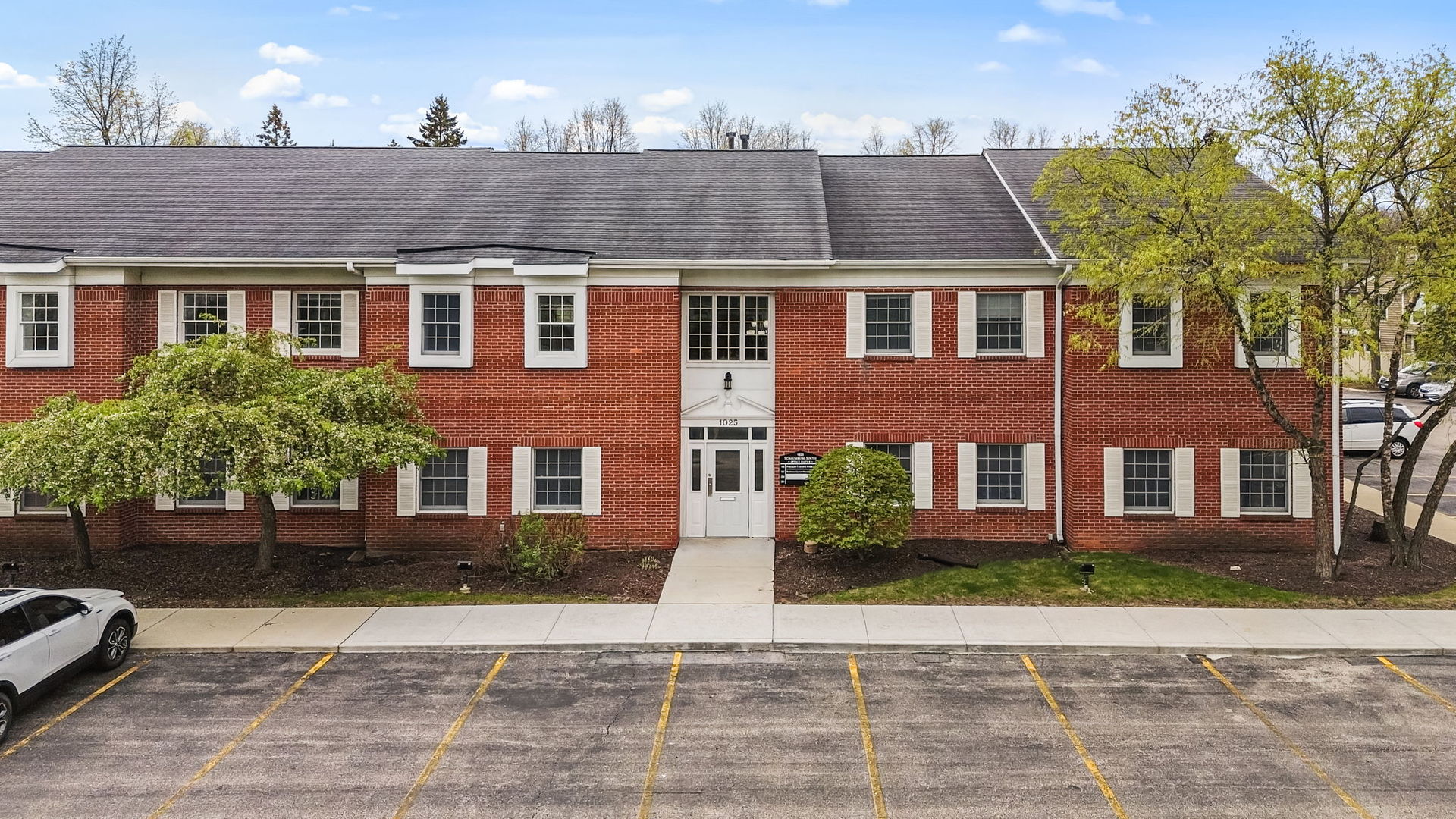 1025 W Wise Road #200, Schaumburg, IL 60193