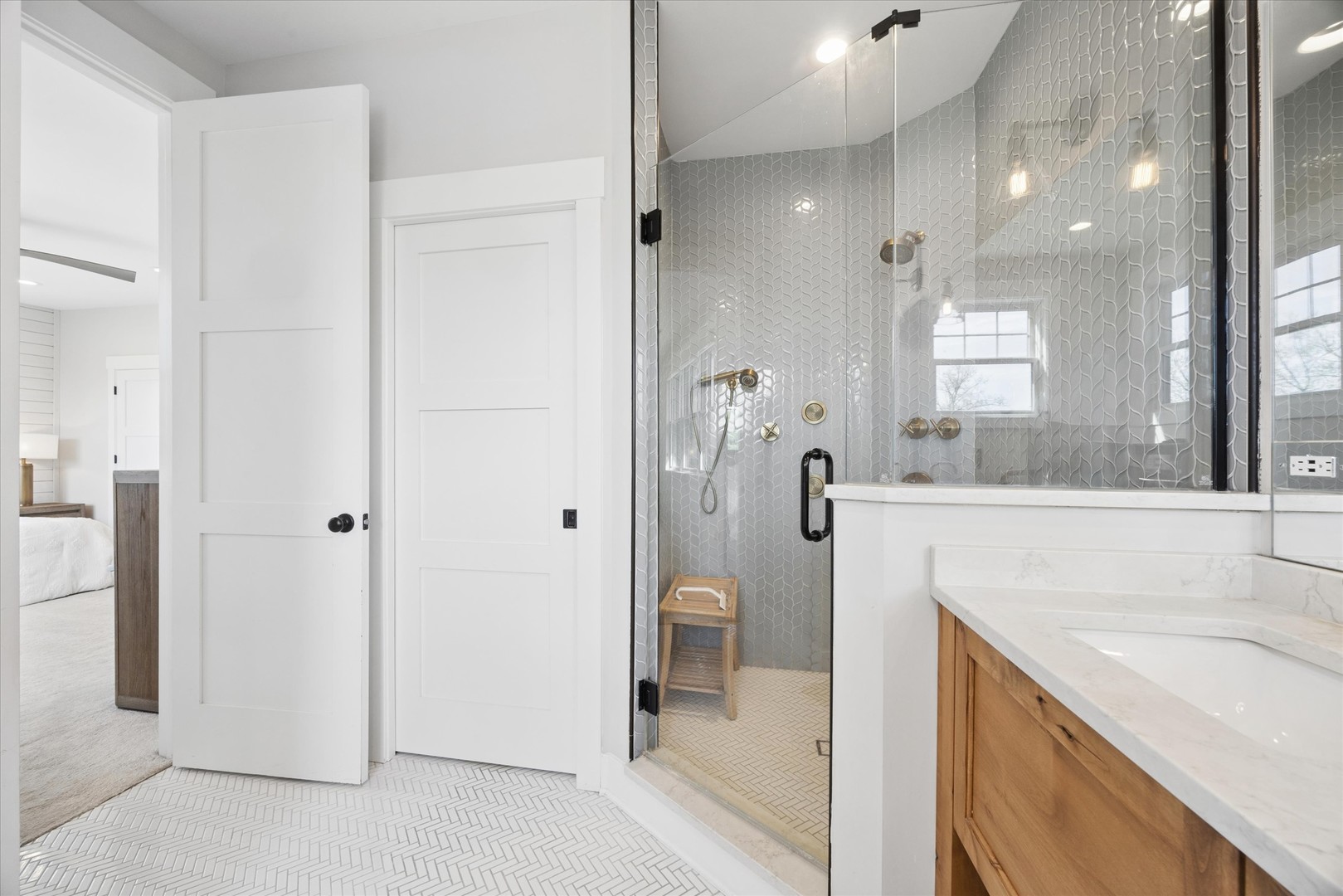 Burr Ridge, IL 60527