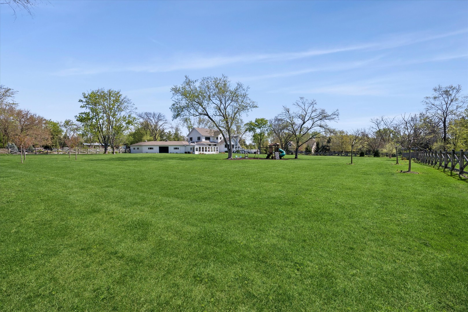 Burr Ridge, IL 60527