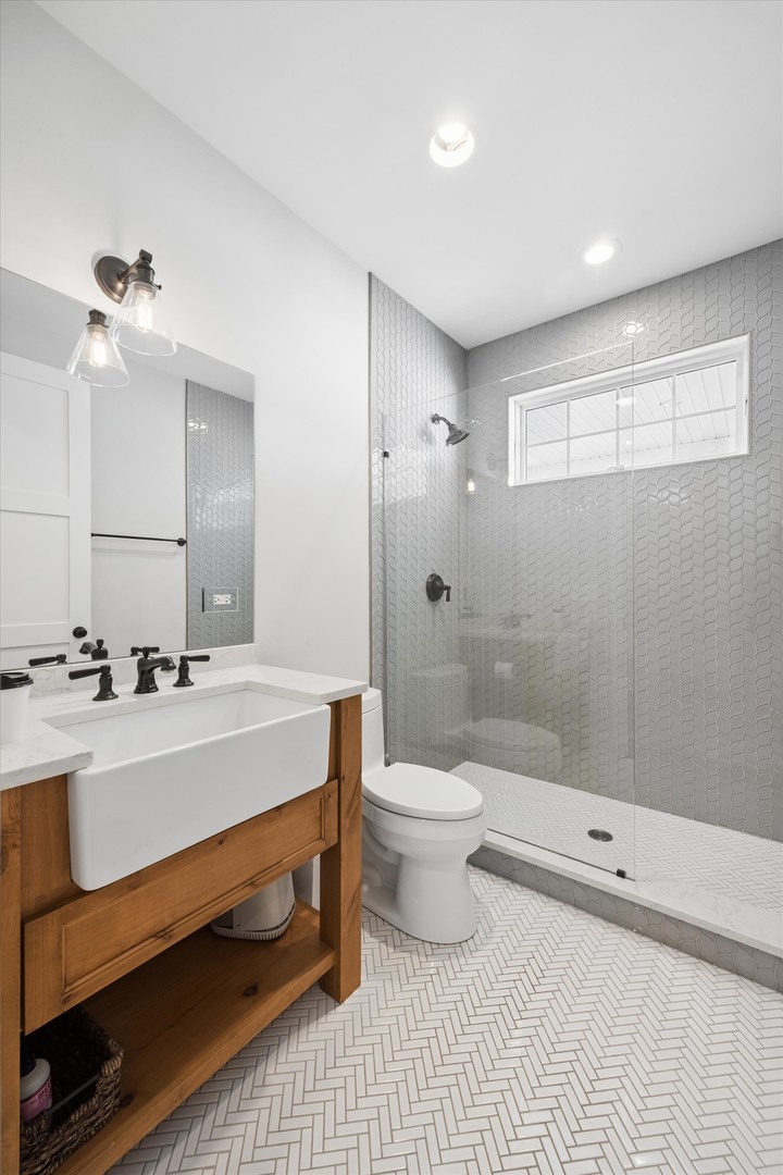 Burr Ridge, IL 60527