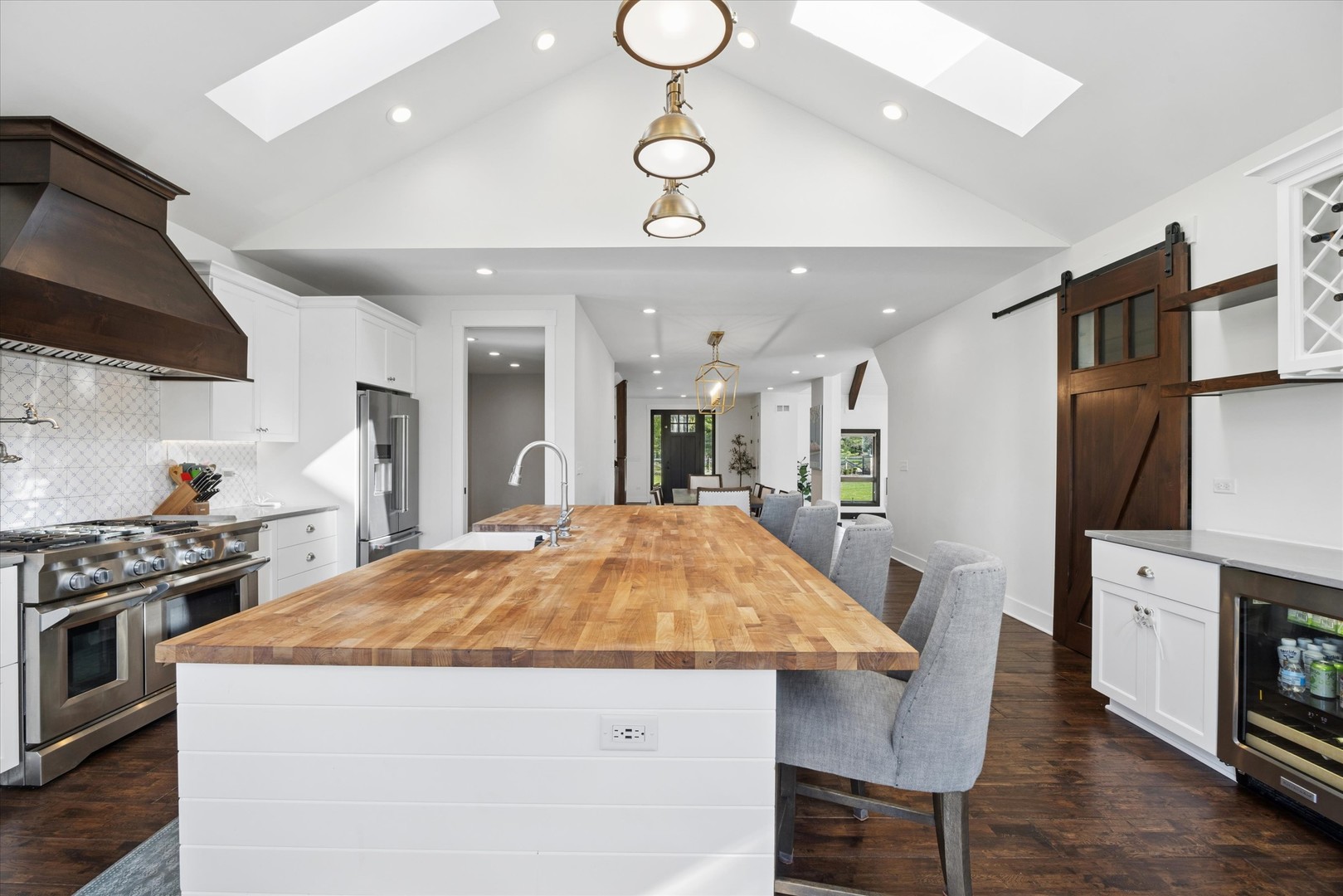 Burr Ridge, IL 60527