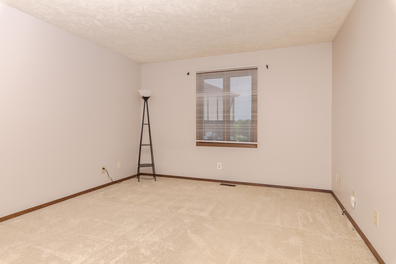37 Crystal Court #A-1, Pontiac, IL 61764