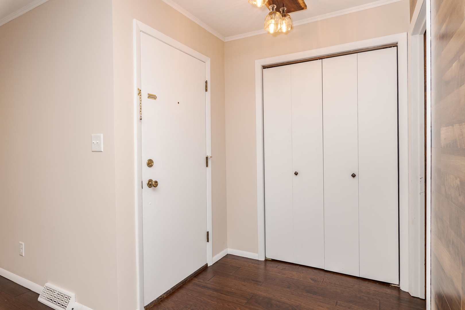 37 Crystal Court #A-1, Pontiac, IL 61764