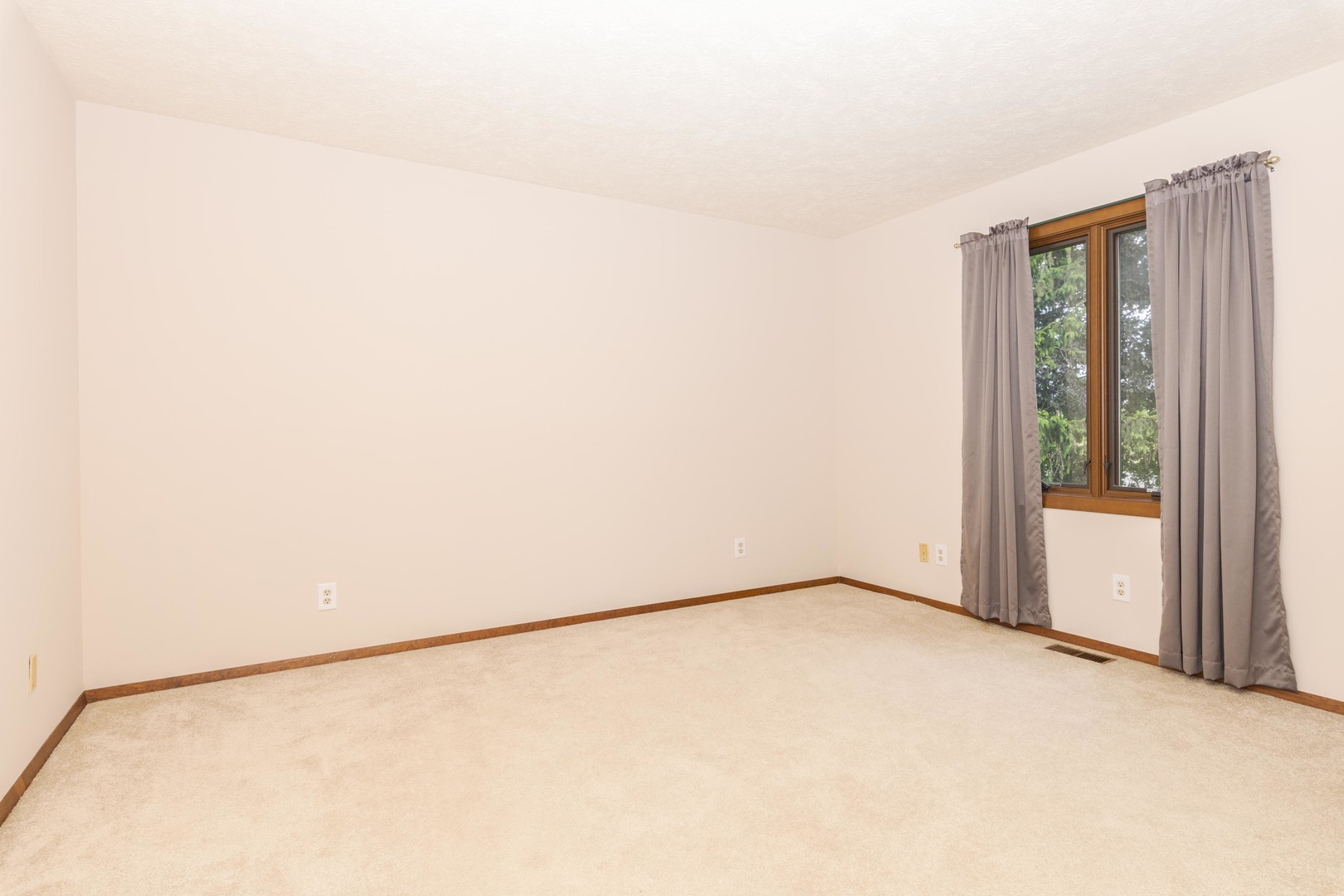 37 Crystal Court #A-1, Pontiac, IL 61764