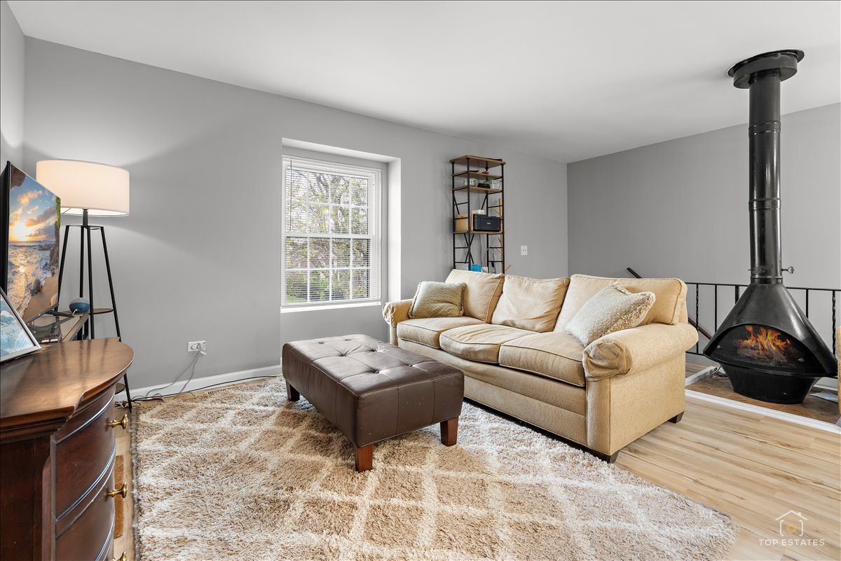 1228 INVERRARY Lane #21D, Palatine, IL 60074