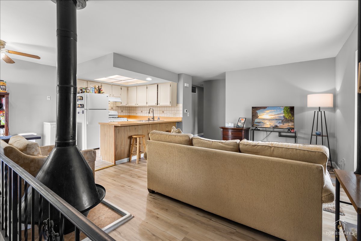 1228 INVERRARY Lane #21D, Palatine, IL 60074