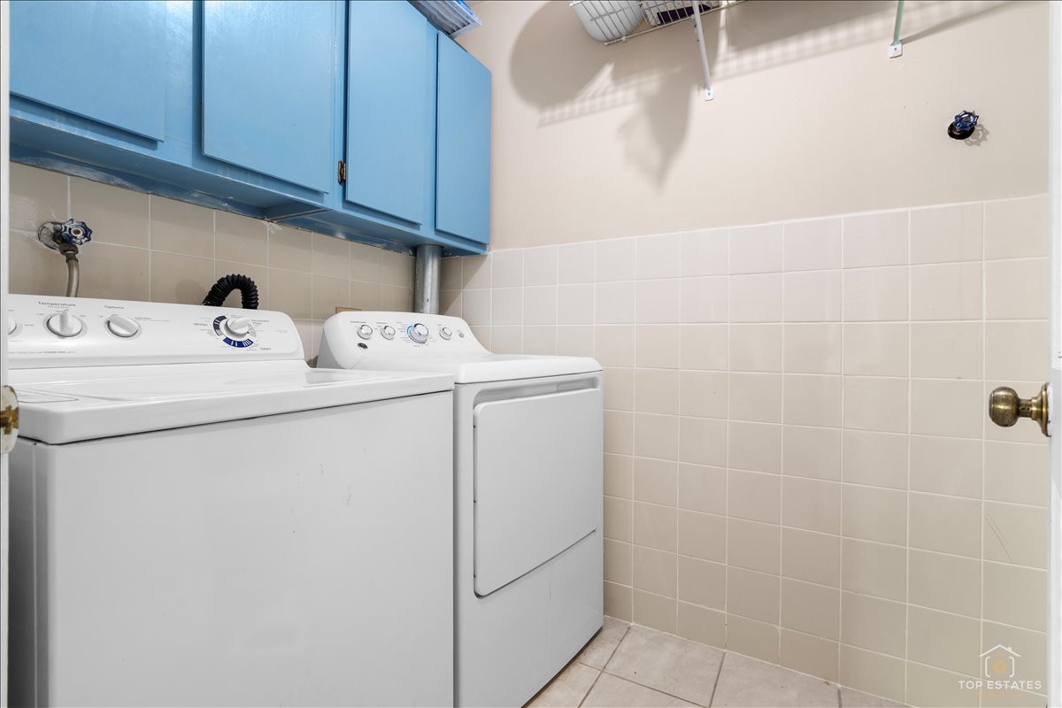 1228 INVERRARY Lane #21D, Palatine, IL 60074