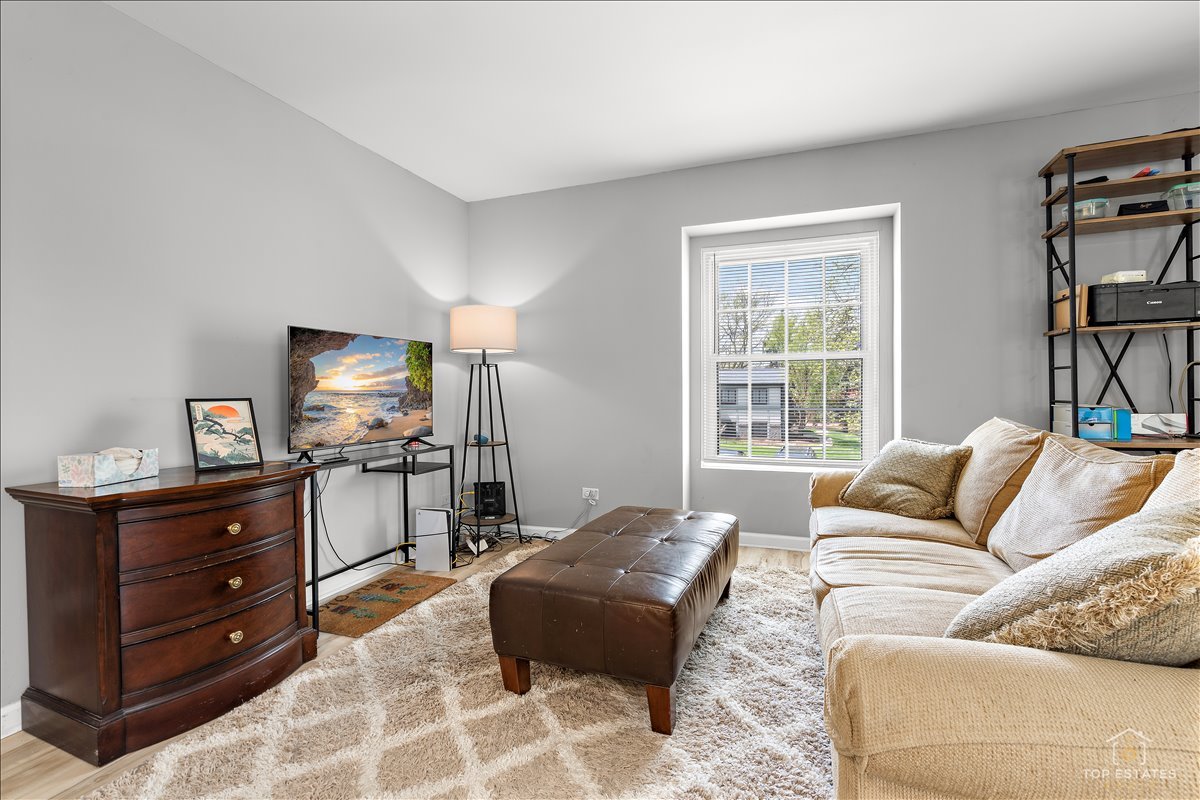 1228 INVERRARY Lane #21D, Palatine, IL 60074