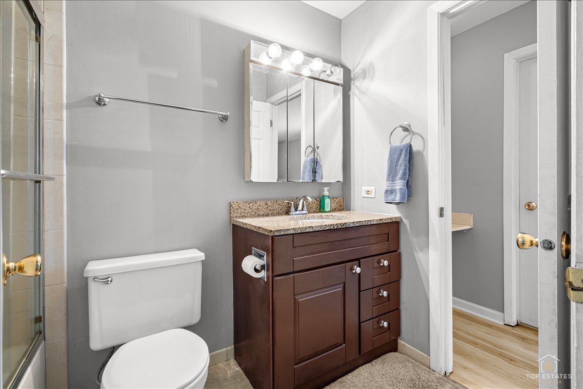 1228 INVERRARY Lane #21D, Palatine, IL 60074