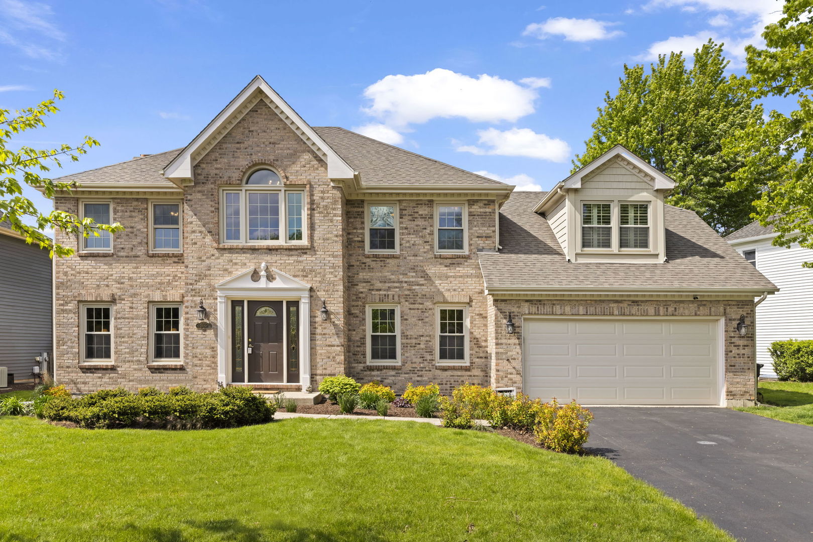 2689 Fox River Lane, Naperville, IL 60565