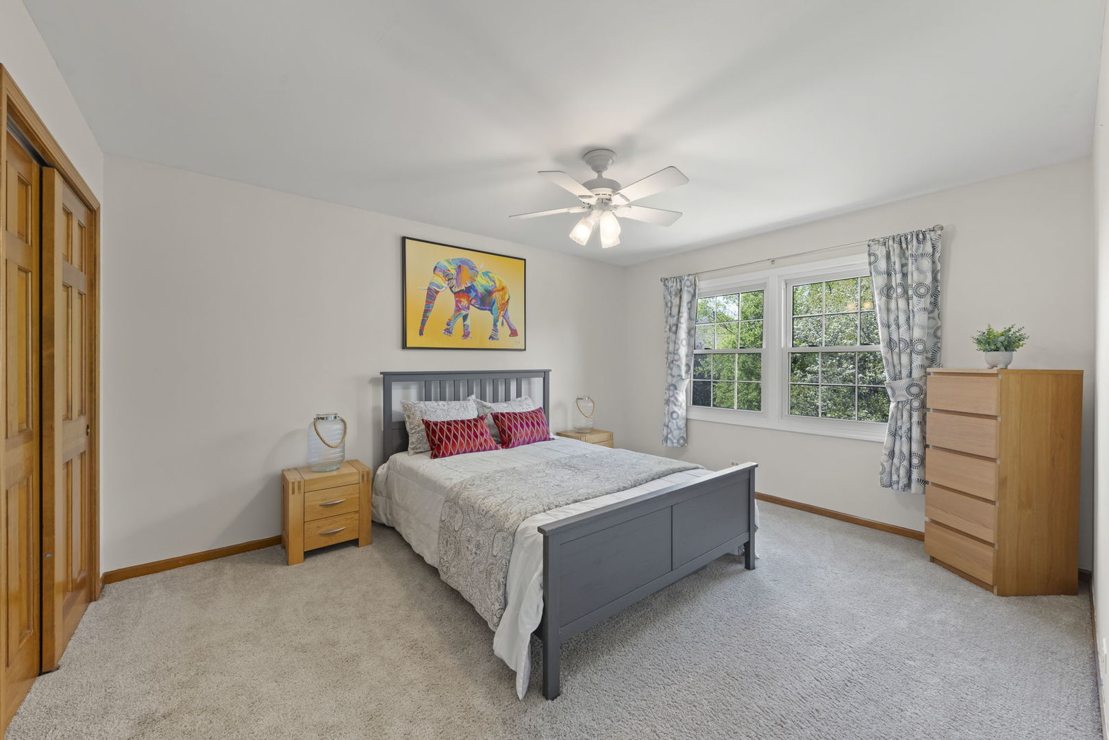 2689 Fox River Lane, Naperville, IL 60565