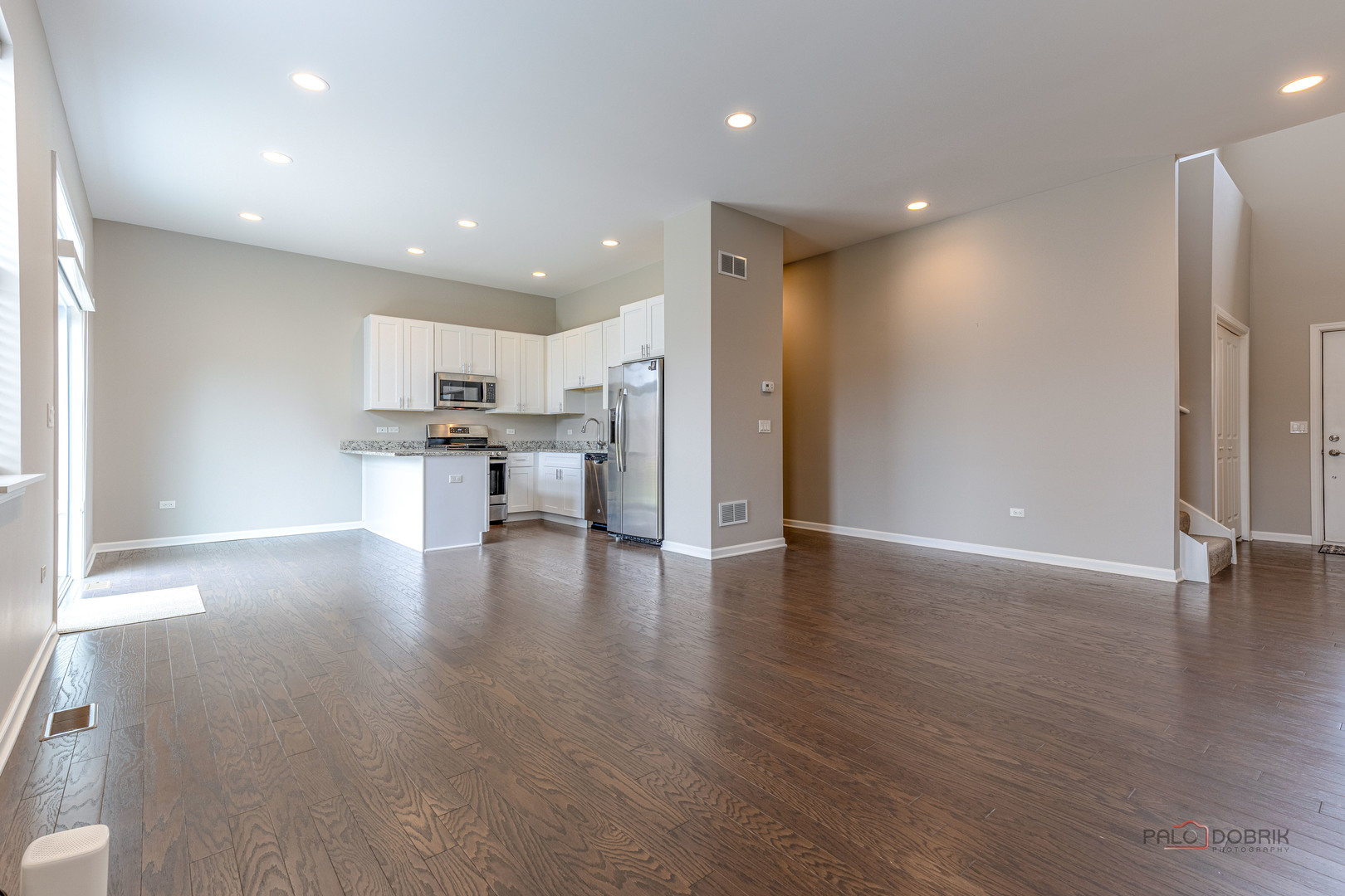 2390 N Newberry Lane, Palatine, IL 60074