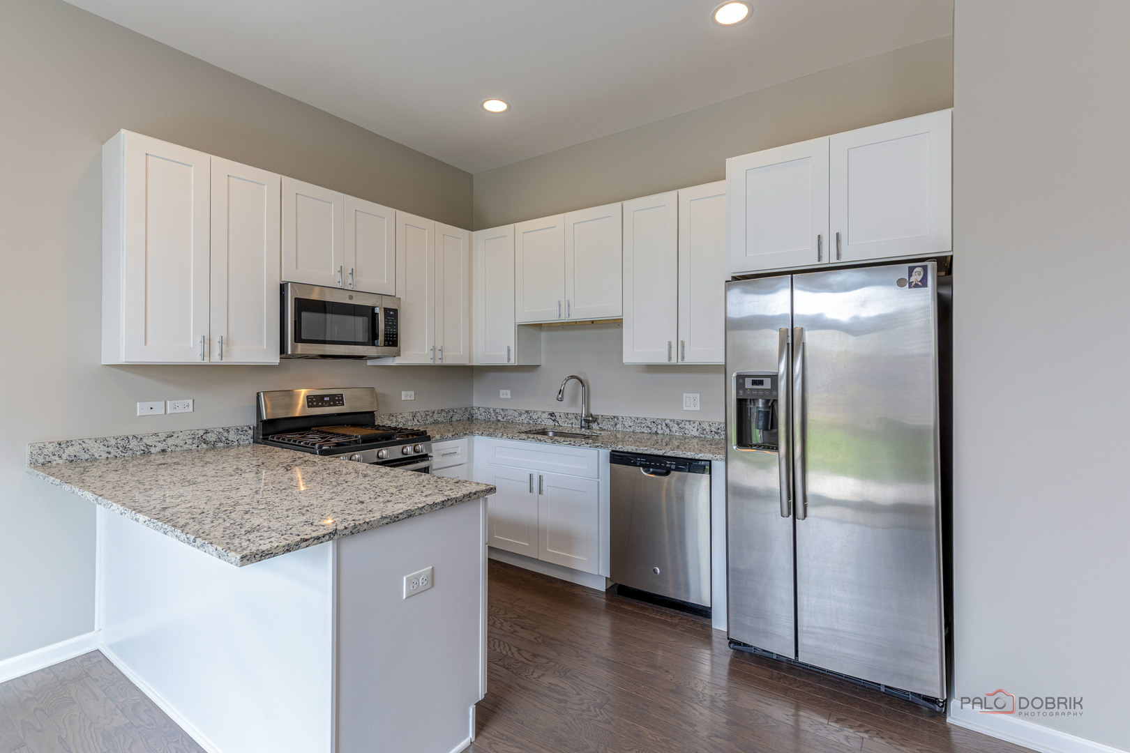 2390 N Newberry Lane, Palatine, IL 60074