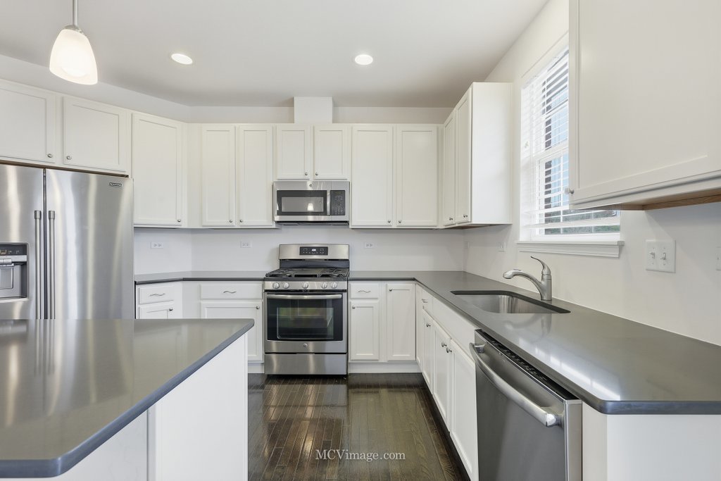 Naperville, IL 60564