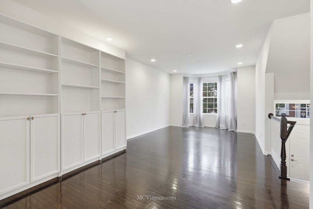 Naperville, IL 60564