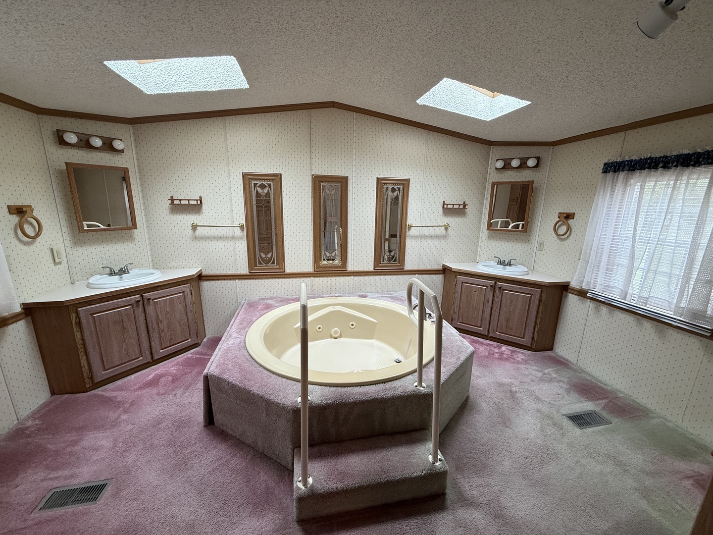 69 MEADOWLARK Lane, Beecher, IL 60401