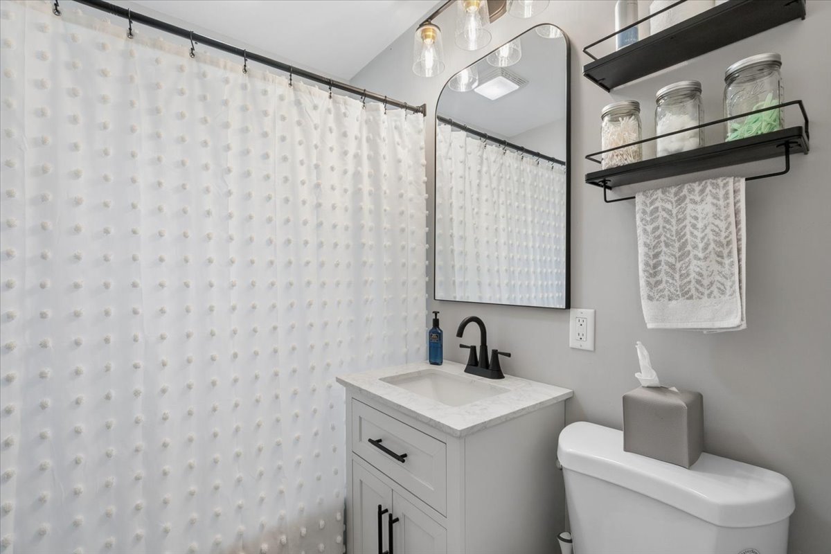 Lake Villa, IL 60046