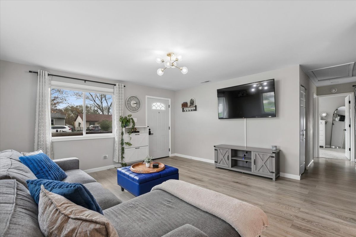 Lake Villa, IL 60046