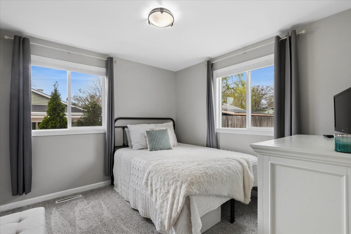 Lake Villa, IL 60046