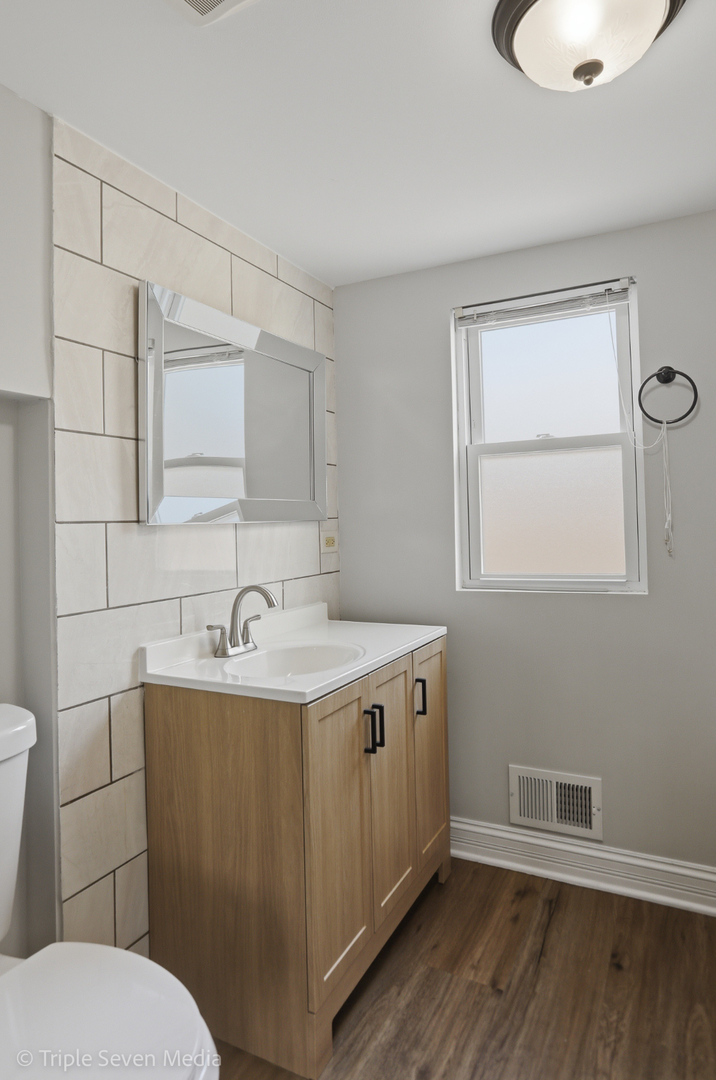 11326 S Parnell Avenue, Chicago, IL 60628