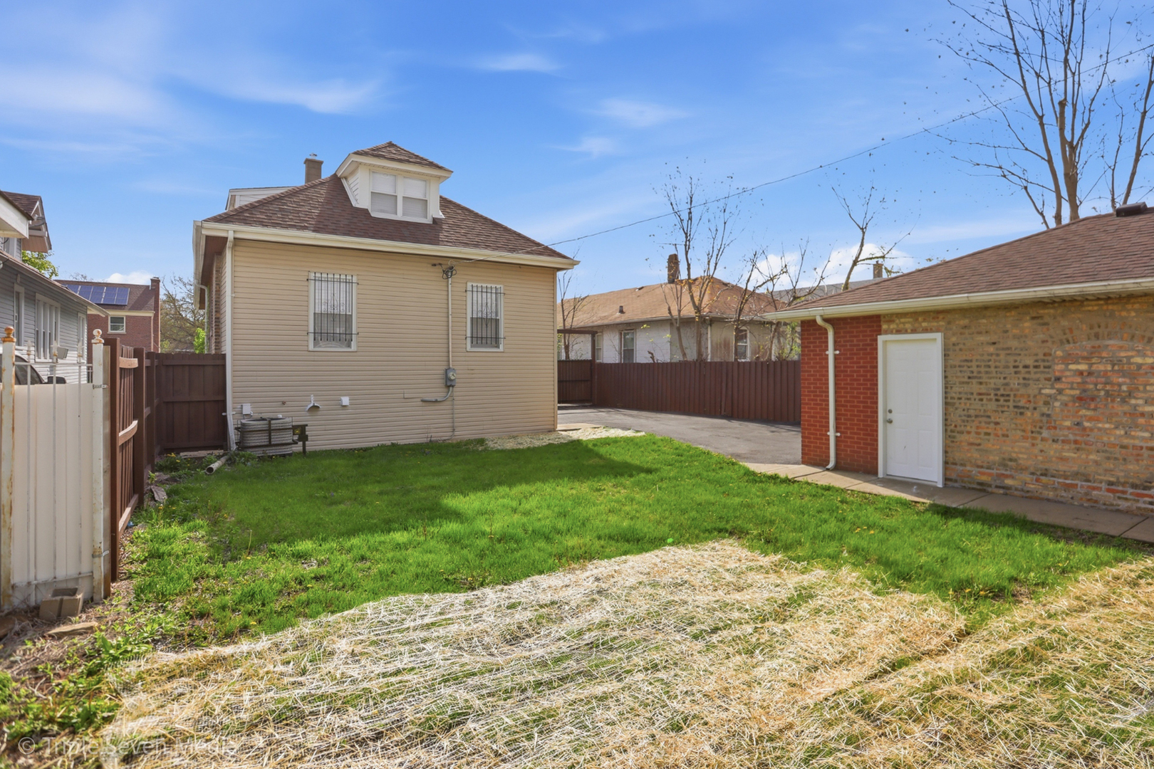 11326 S Parnell Avenue, Chicago, IL 60628