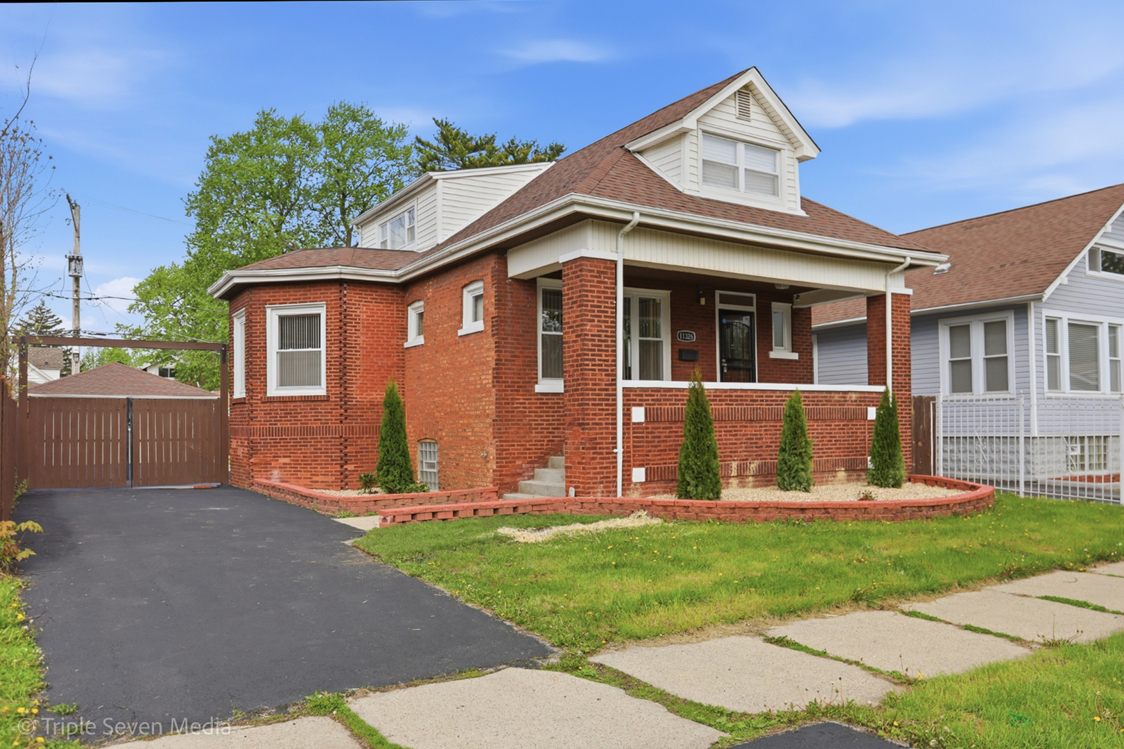 11326 S Parnell Avenue, Chicago, IL 60628