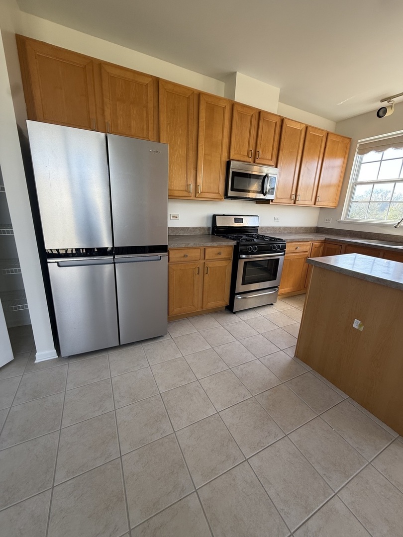 4245 Savoy Lane #4245, McHenry, IL 60050