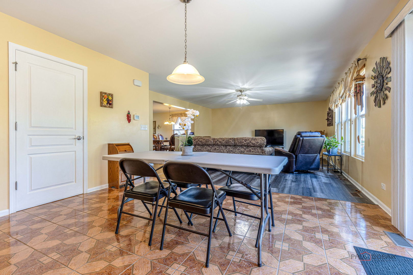 4004 Cypress Drive, Zion, IL 60099