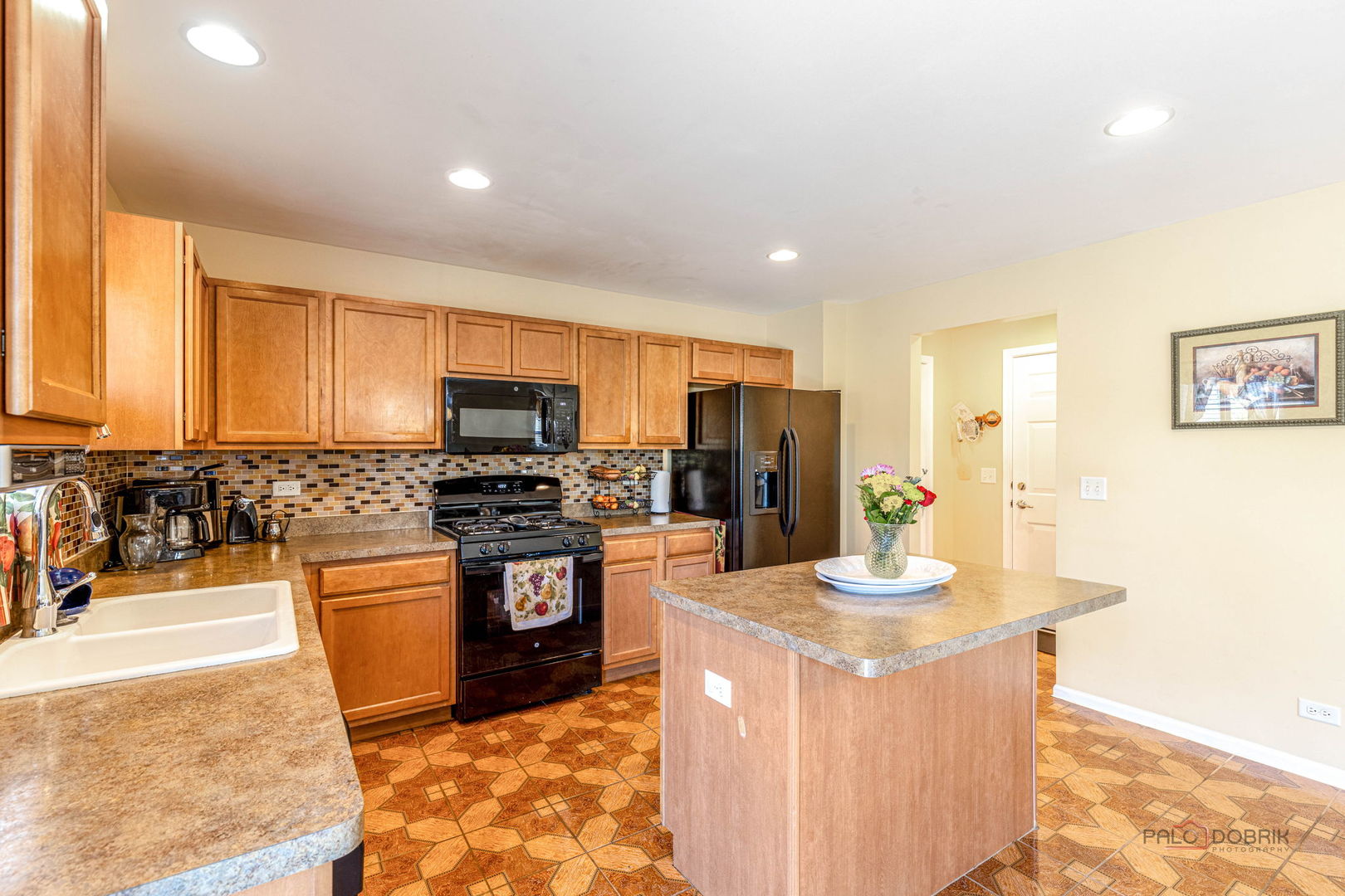 4004 Cypress Drive, Zion, IL 60099