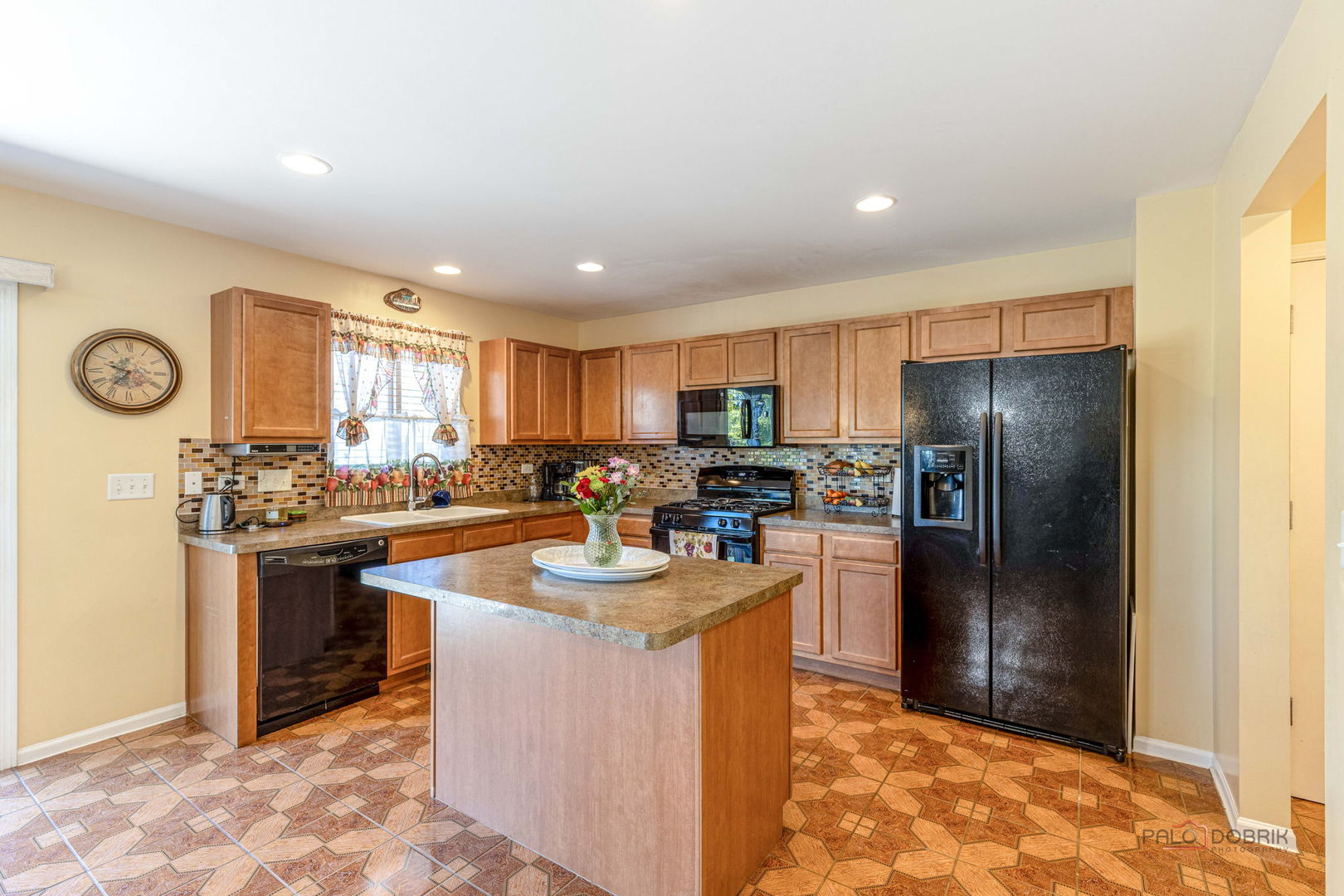4004 Cypress Drive, Zion, IL 60099