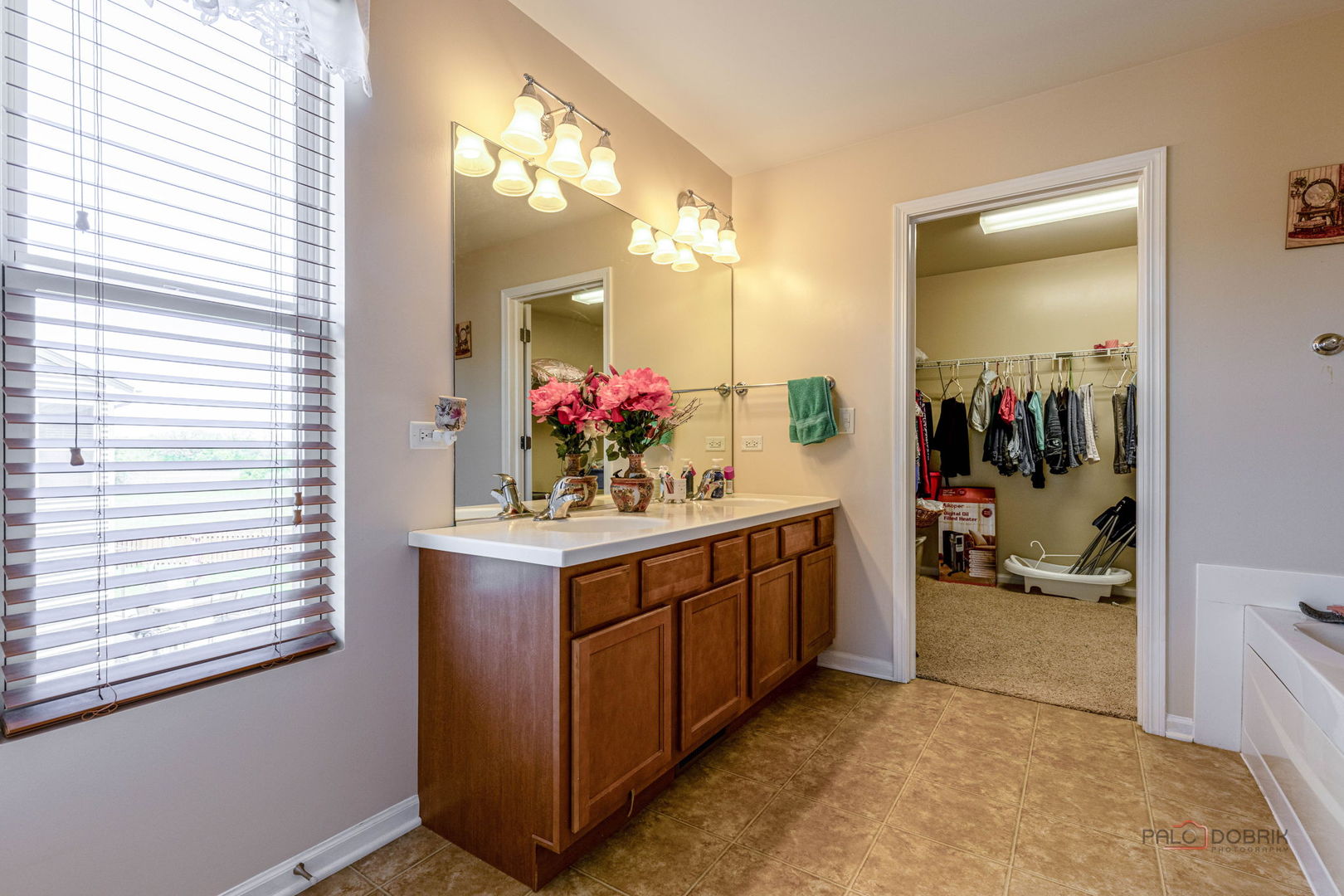4004 Cypress Drive, Zion, IL 60099