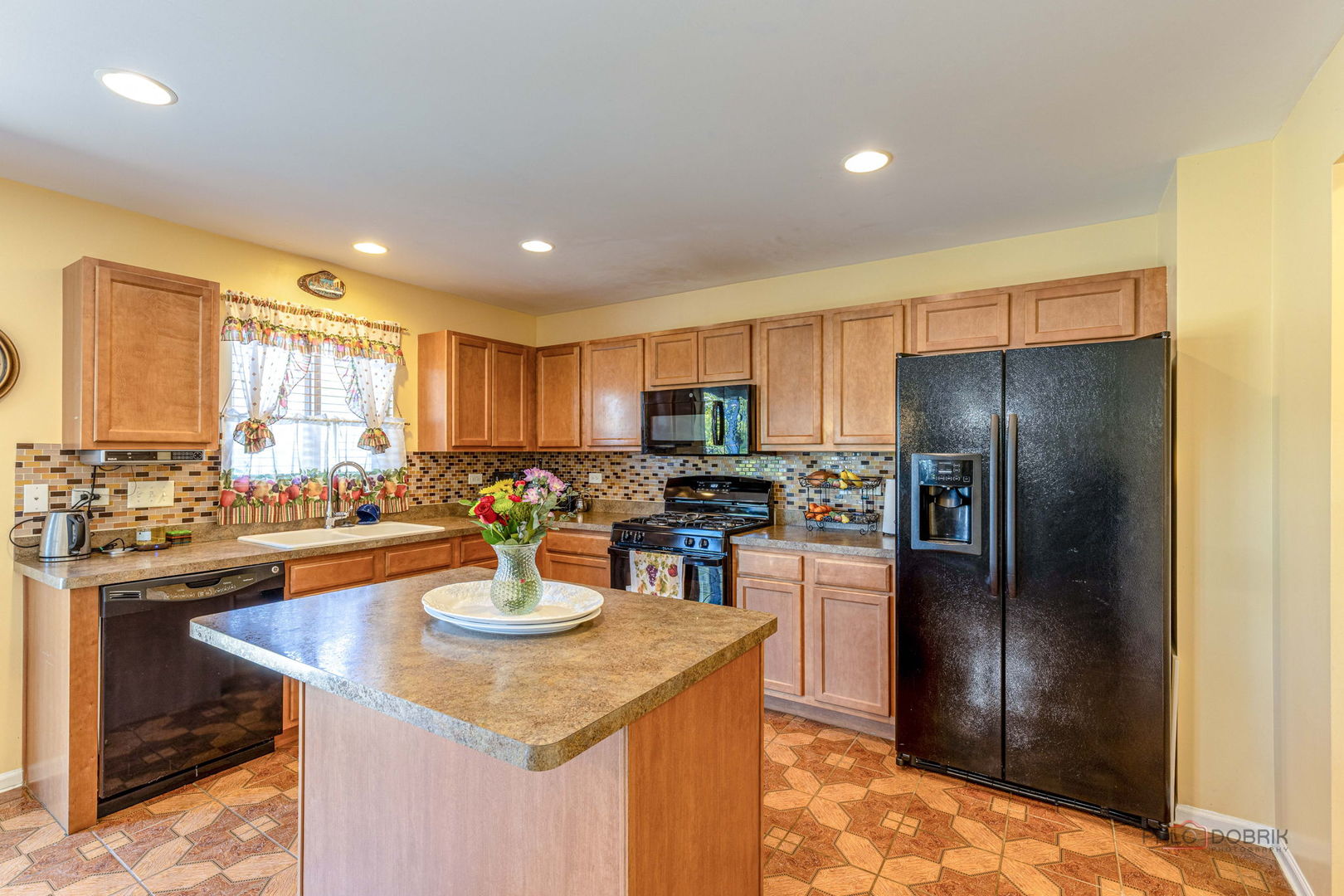 4004 Cypress Drive, Zion, IL 60099