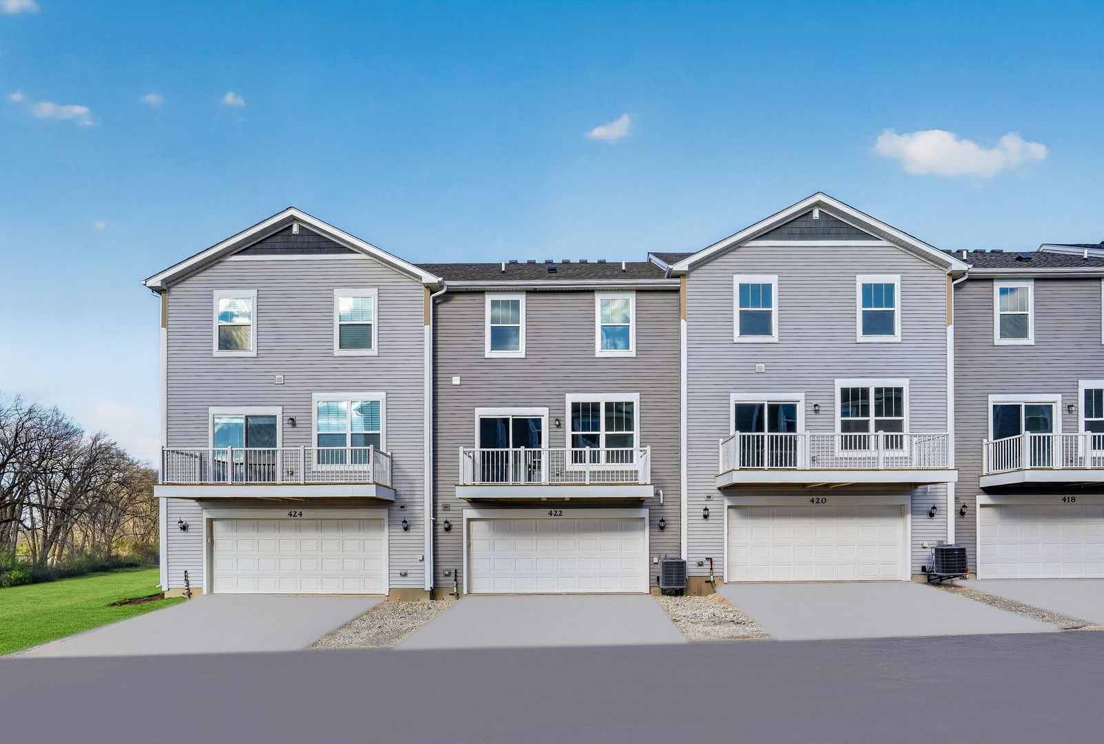 422 Red Oak Circle, Volo, IL 60020